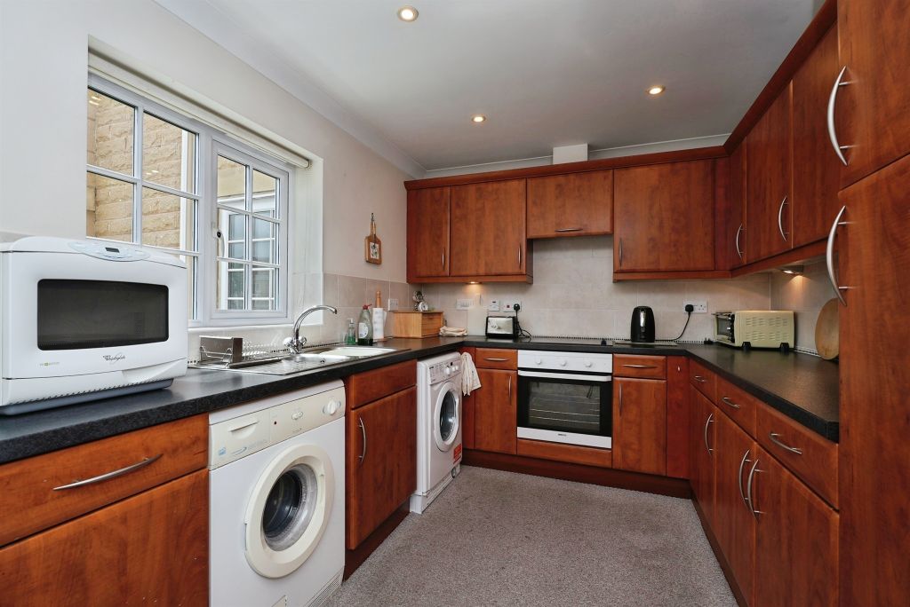 Property photo 2 of 16