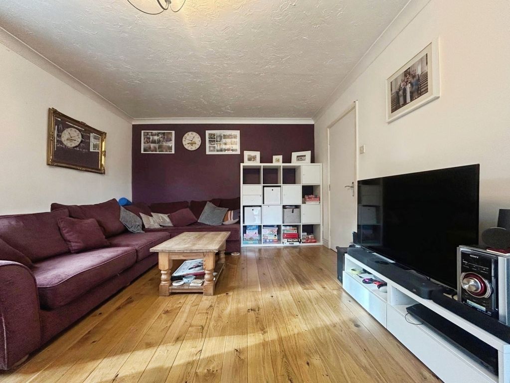 Property photo 3 of 17 Pbox-Img.Jpg