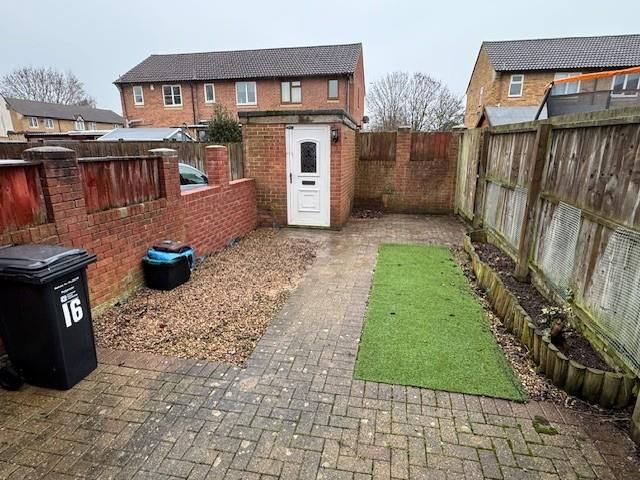 Property photo 2 of 18 Rear Garden / Shed