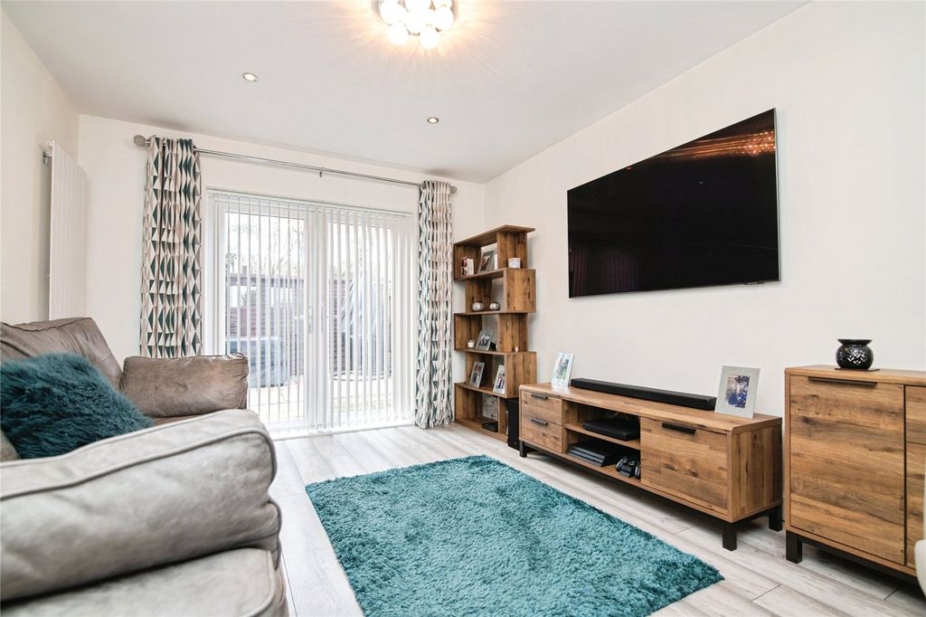 Property photo 3 of 24 Picture No. 15