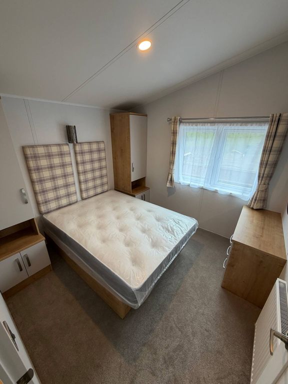Property photo 2 of 53