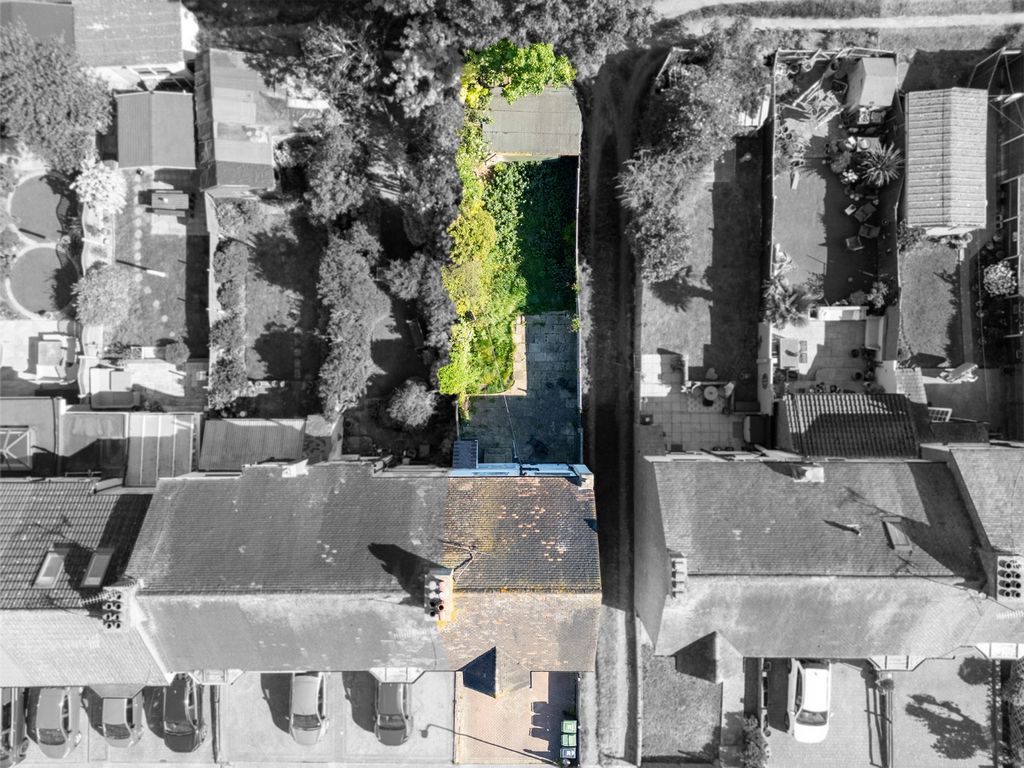 Property photo 3 of 14 4777205