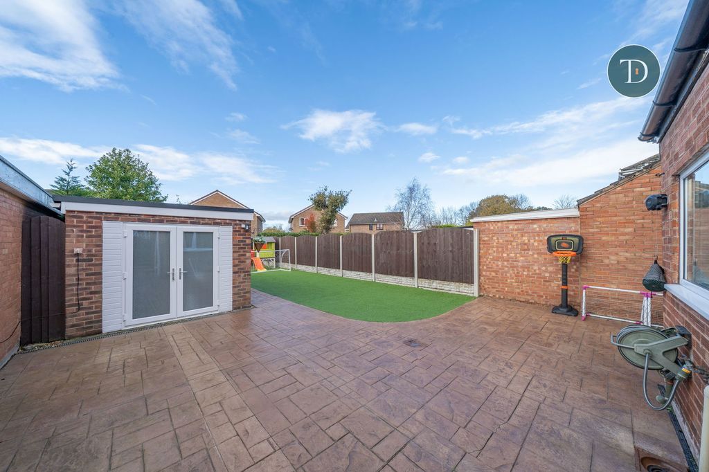 Property photo 3 of 25