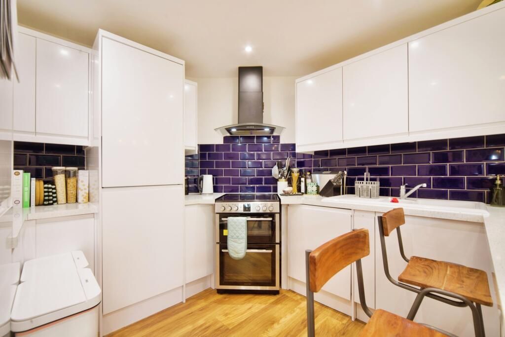 Property photo 3 of 12 Kitchen Area