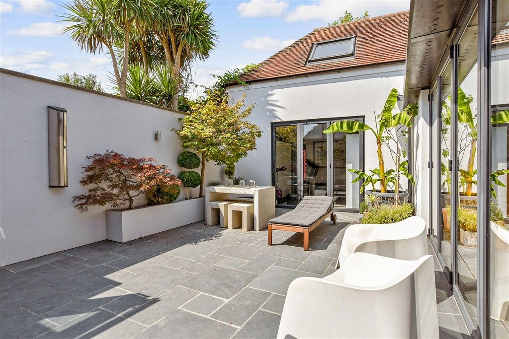 Property photo 2 of 16 Rear Garden