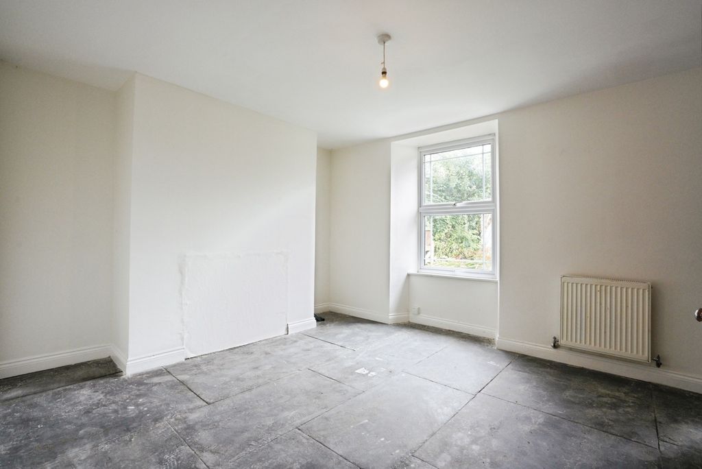 Property photo 2 of 16 Photo