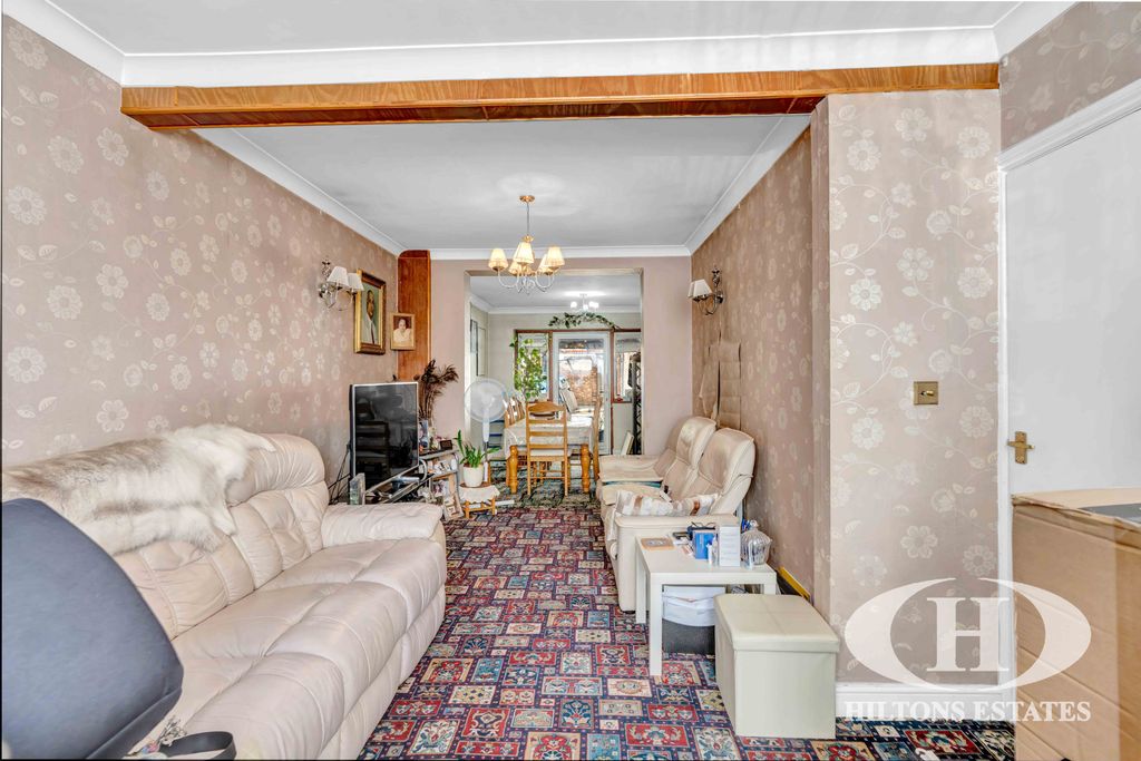 Property photo 3 of 19