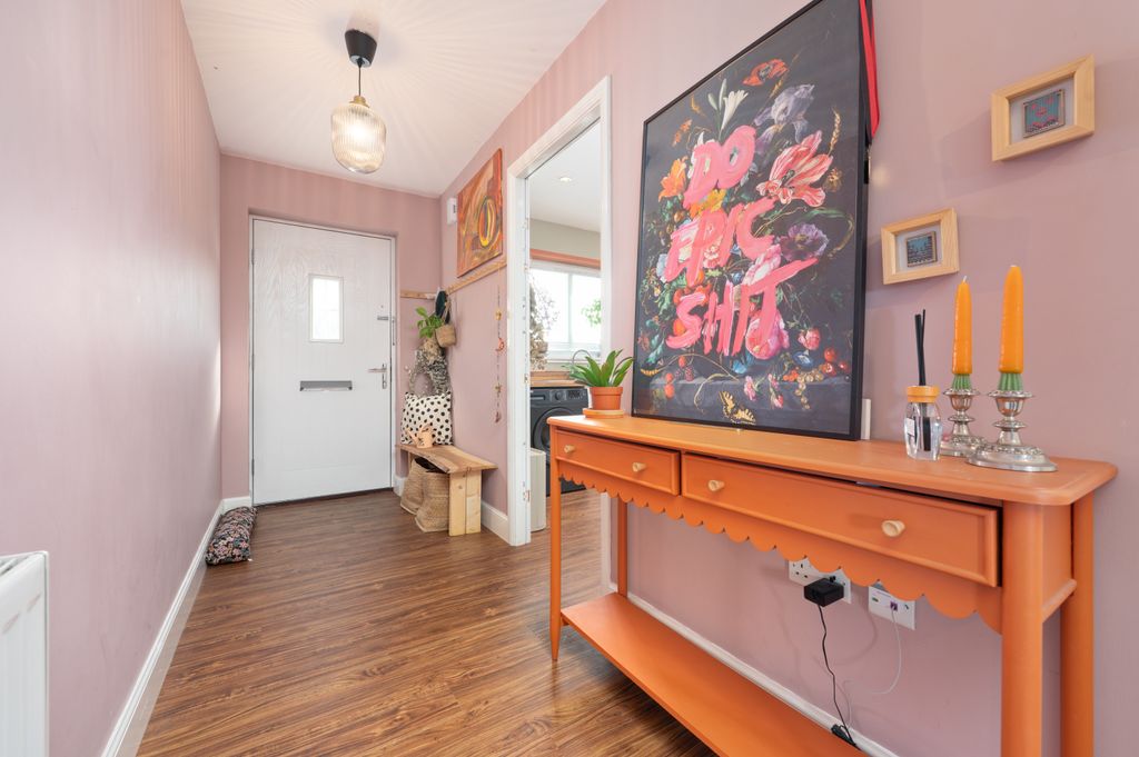 Property photo 2 of 25 Property Image 2