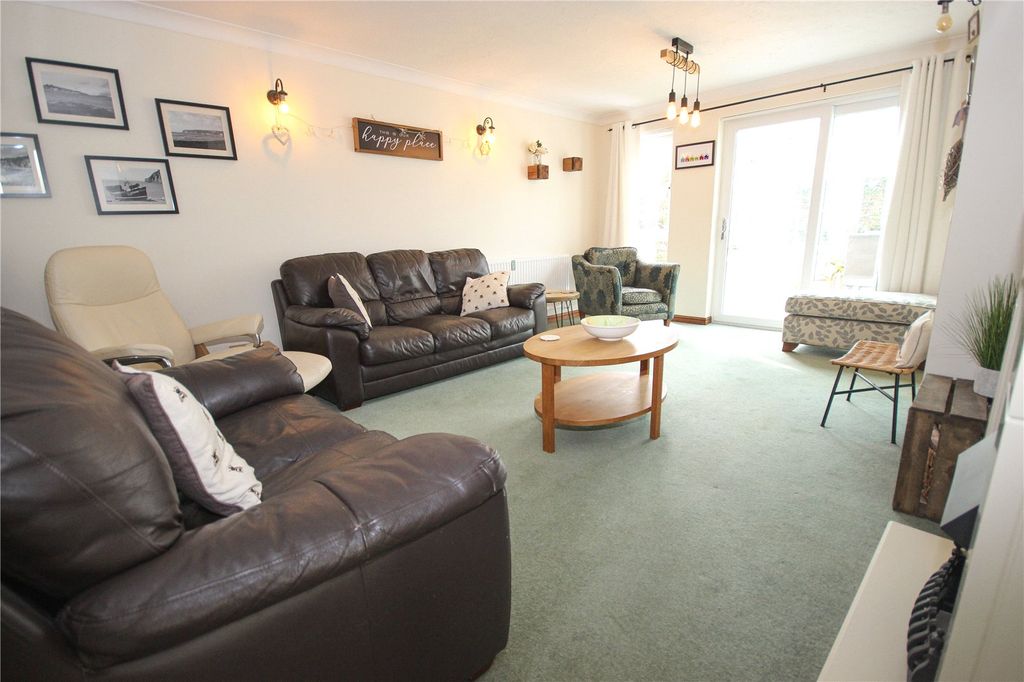 Property photo 3 of 15 Picture 3