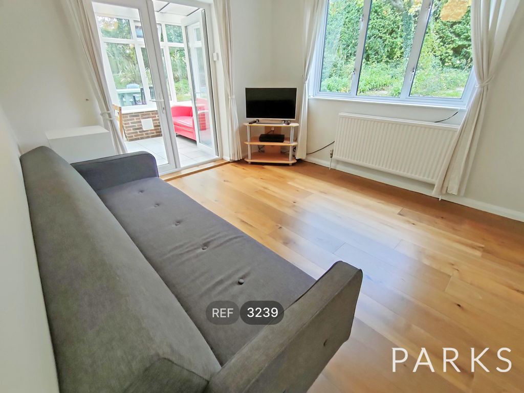 Property photo 3 of 8 Reception Room