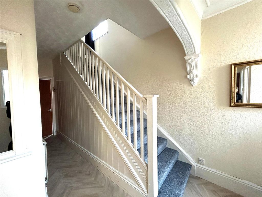 Property photo 3 of 30 19.Jpg