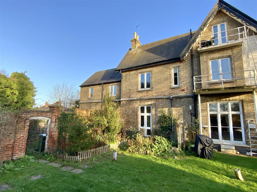 Property photo 1 of 14 West Elevation