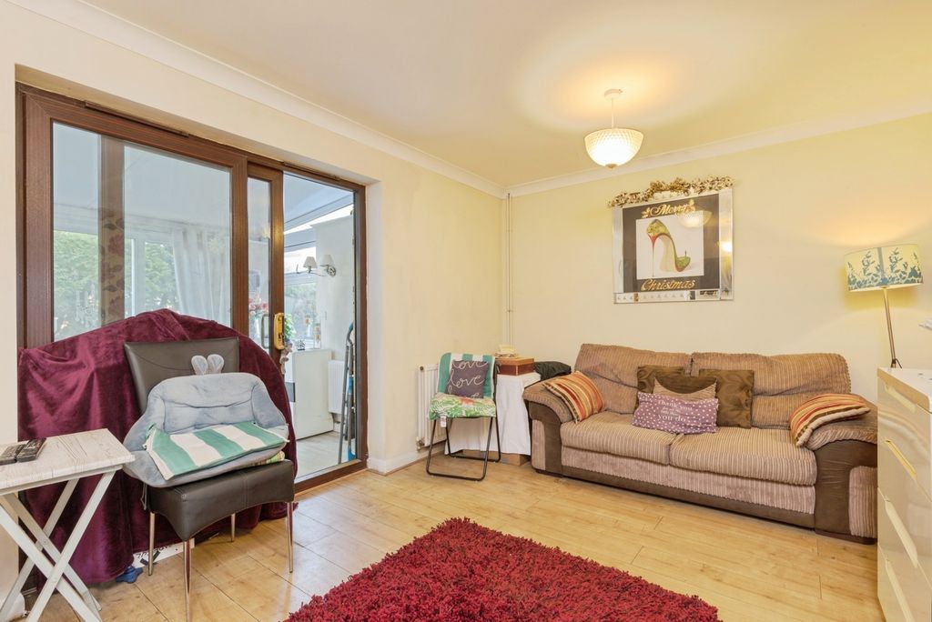 Property photo 2 of 10 Pbox-Img.Jpg