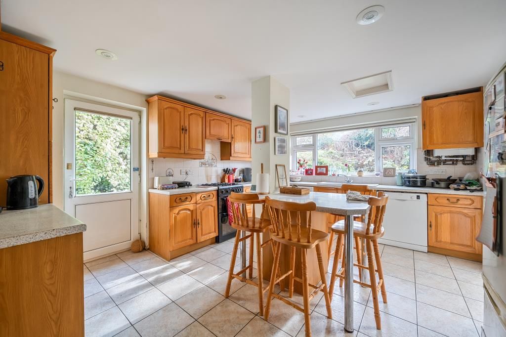 Property photo 3 of 22 Kitchen