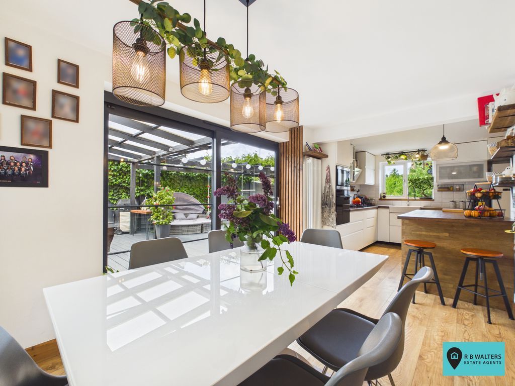 Property photo 3 of 27 Kitchen/Diner