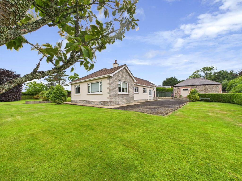Property photo 1 of 35 Picture No. 05