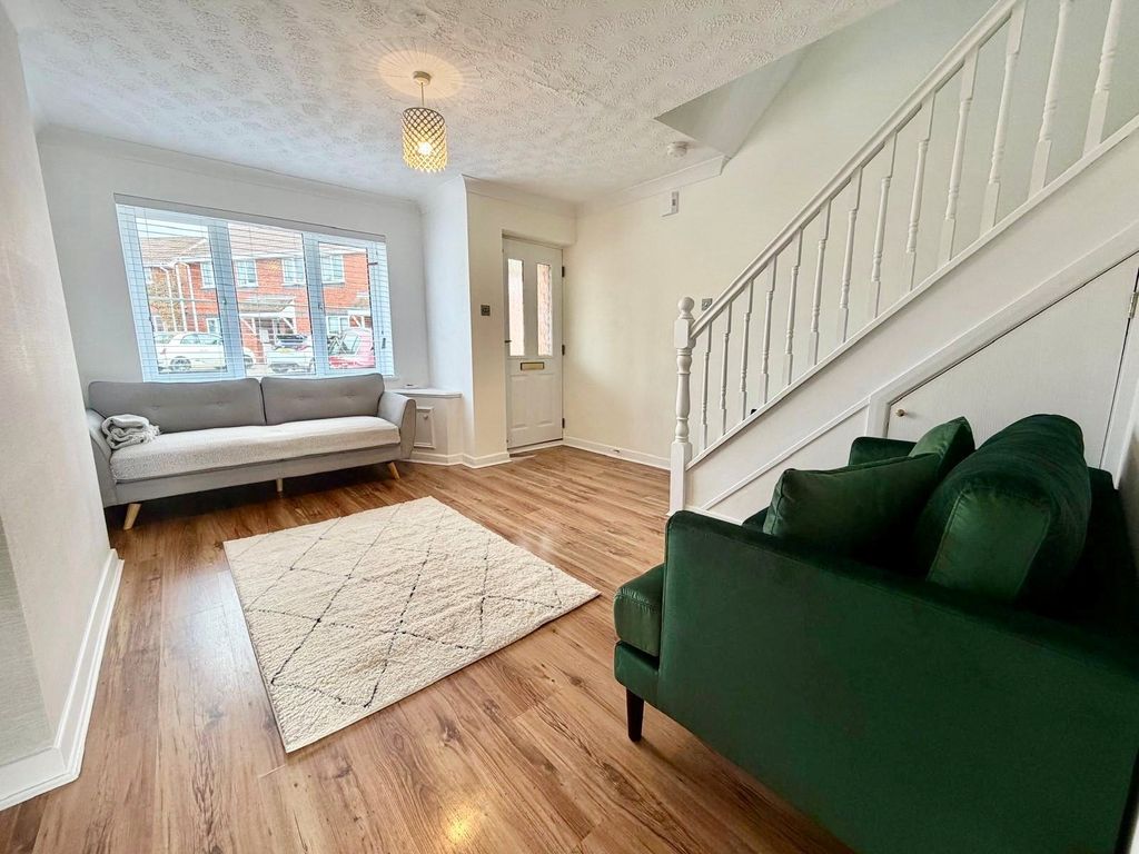 Property photo 2 of 15 Picture No. 27