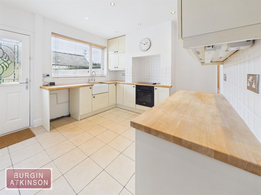 Property photo 3 of 19 Cam01619G0-Pr0190-Still004.Jpg