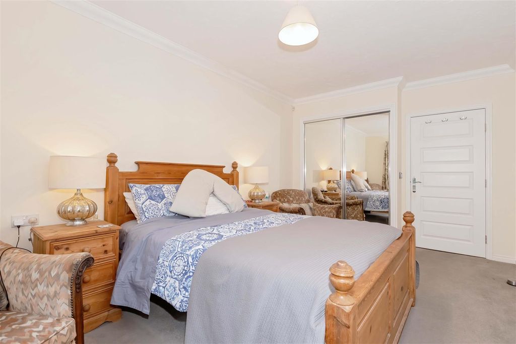 Property photo 2 of 14 Cambridge Lodge_1.Jpg