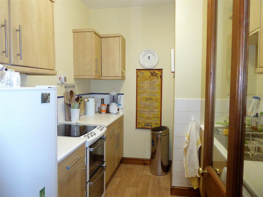 Property photo 2 of 10 Kitchen 1.Jpg