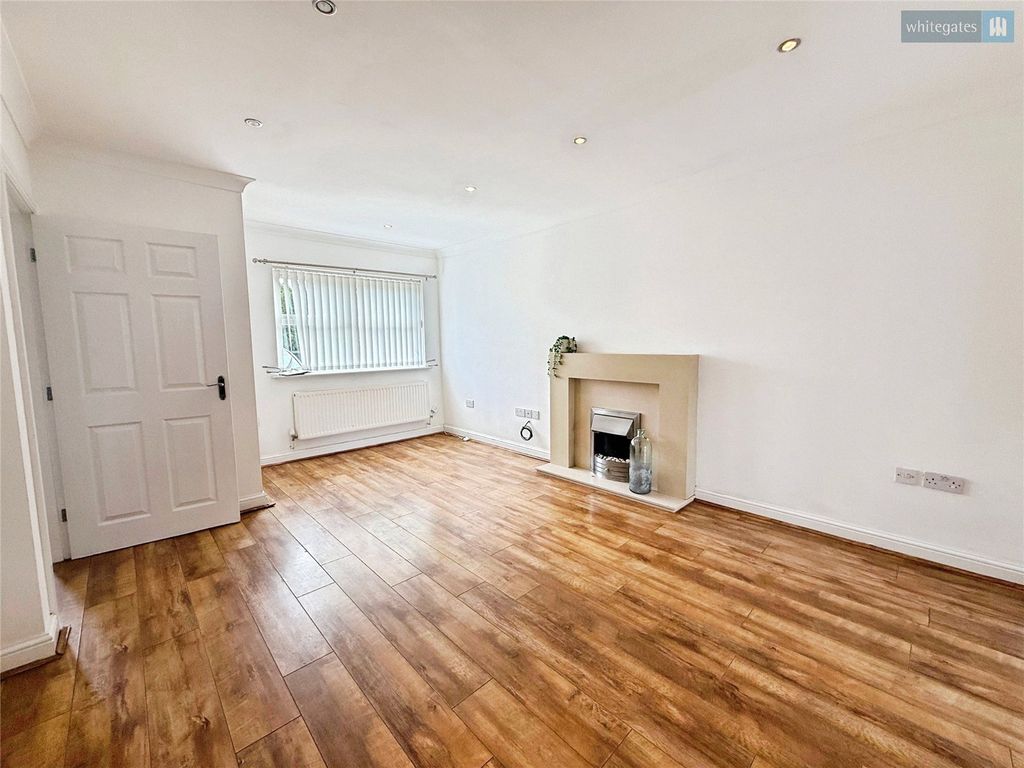 Property photo 2 of 12 Picture No. 19