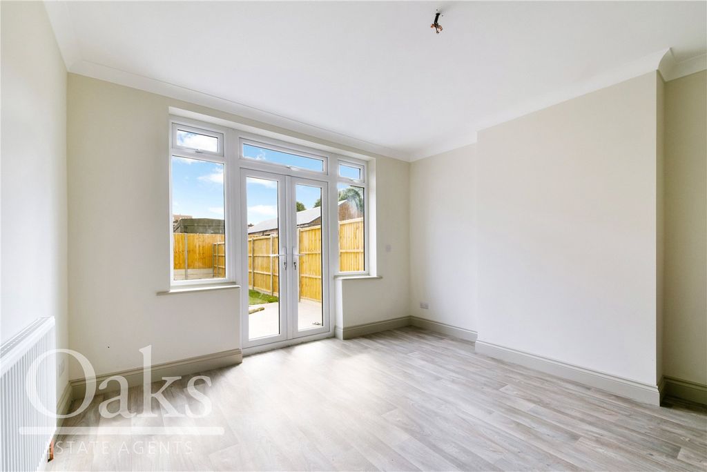 Property photo 3 of 15 Picture No. 01