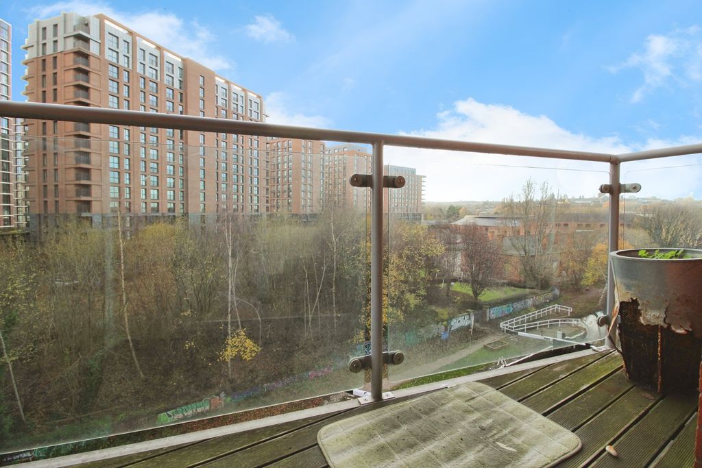 Property photo 3 of 16 Pbox-Img.Jpg