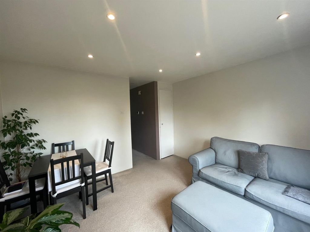 Property photo 2 of 7 Thumbnail_Img_1914.Jpg