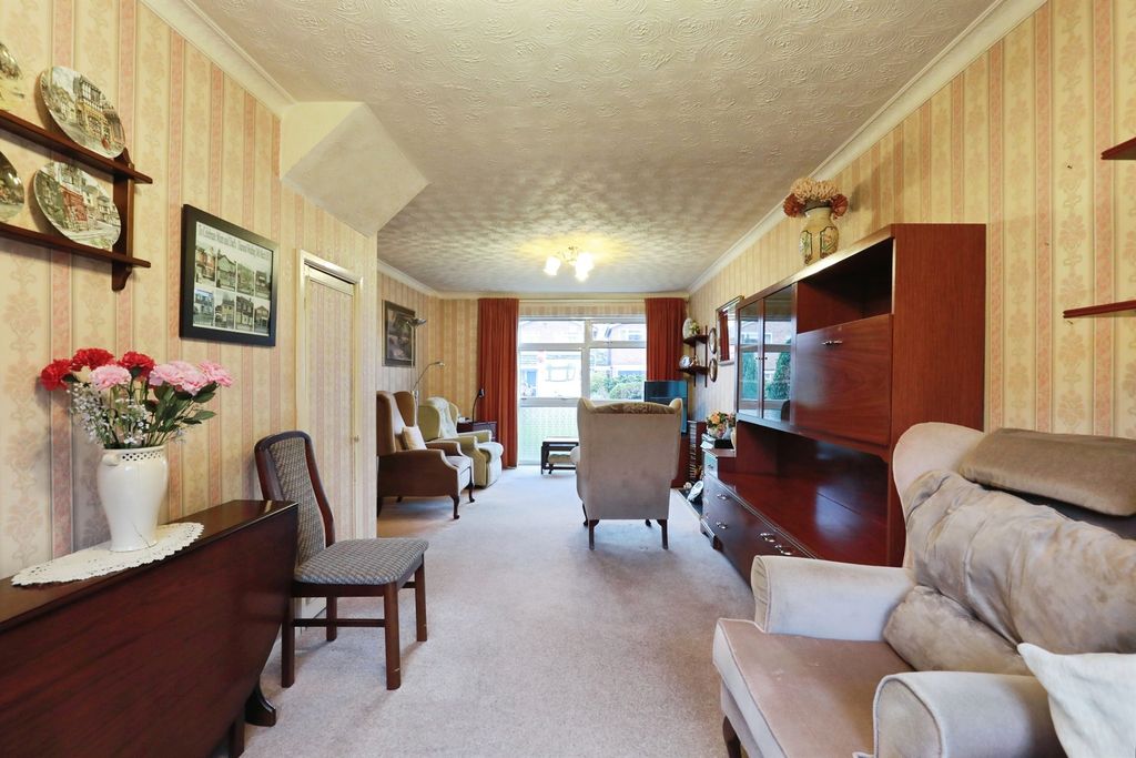 Property photo 3 of 20