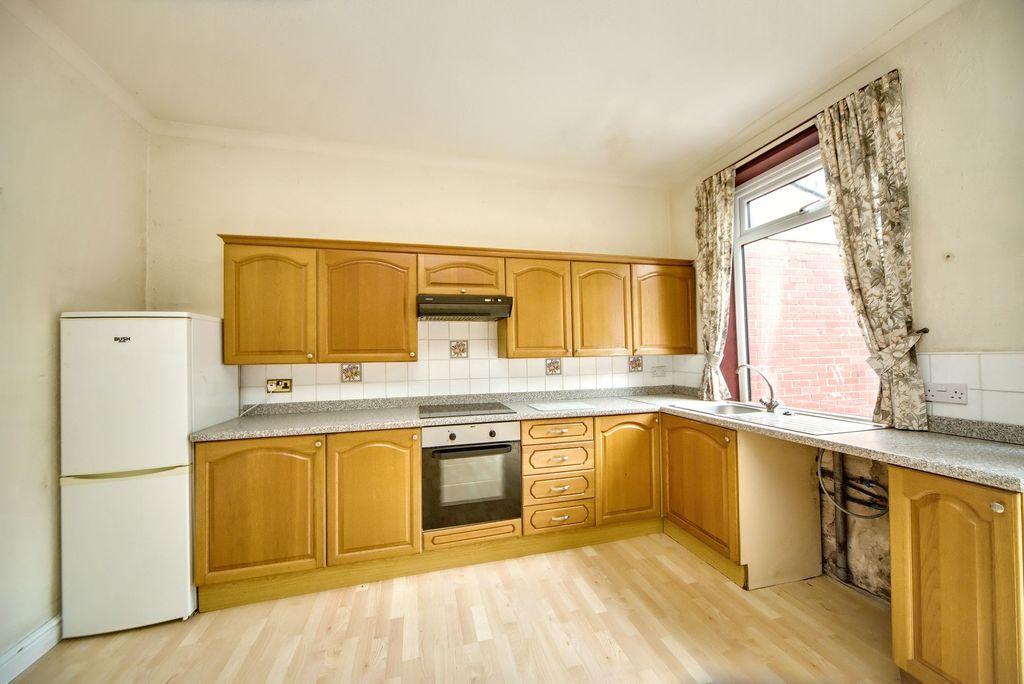 Property photo 3 of 17