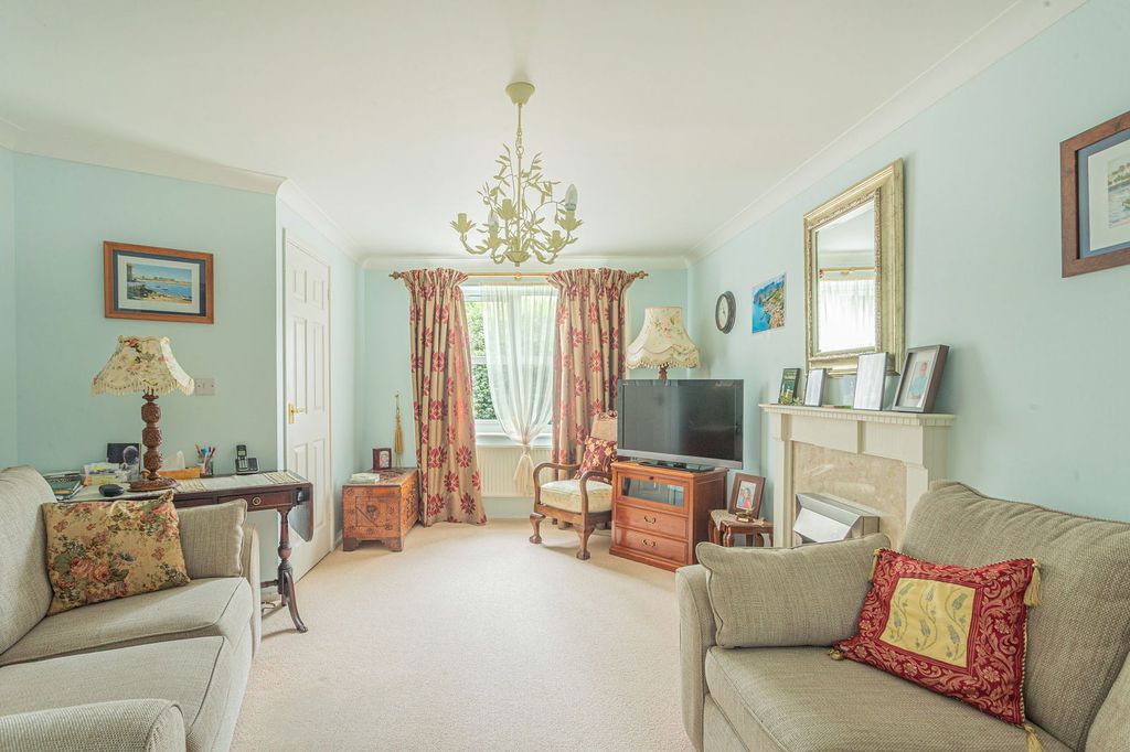 Property photo 2 of 13