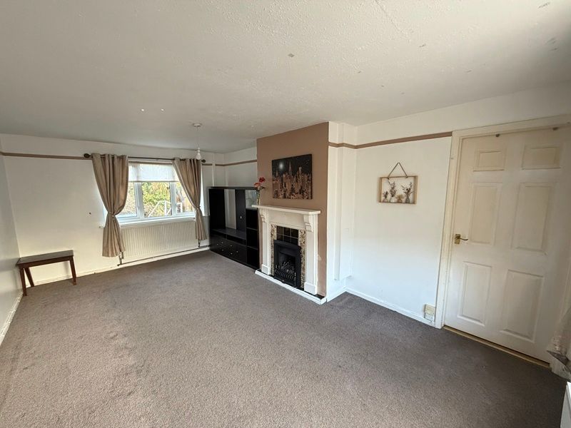 Property photo 2 of 10 Lounge