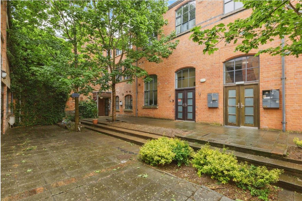 Property photo 1 of 6 Exterior