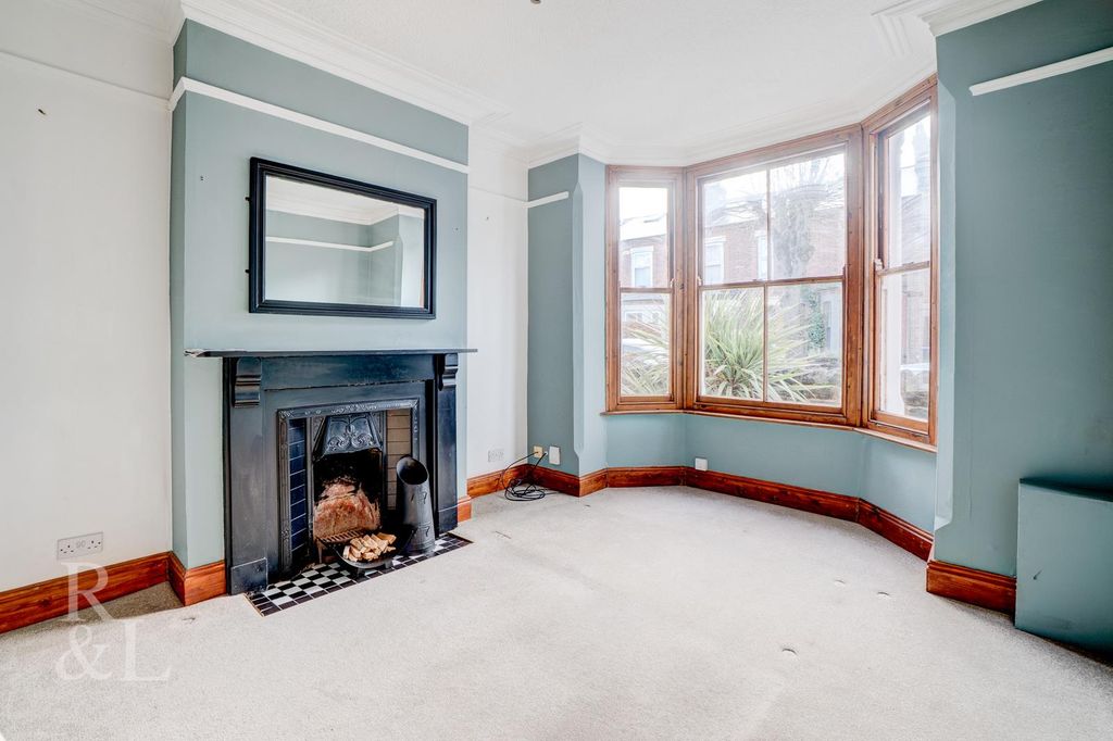 Property photo 2 of 19 Batched (9).Jpg