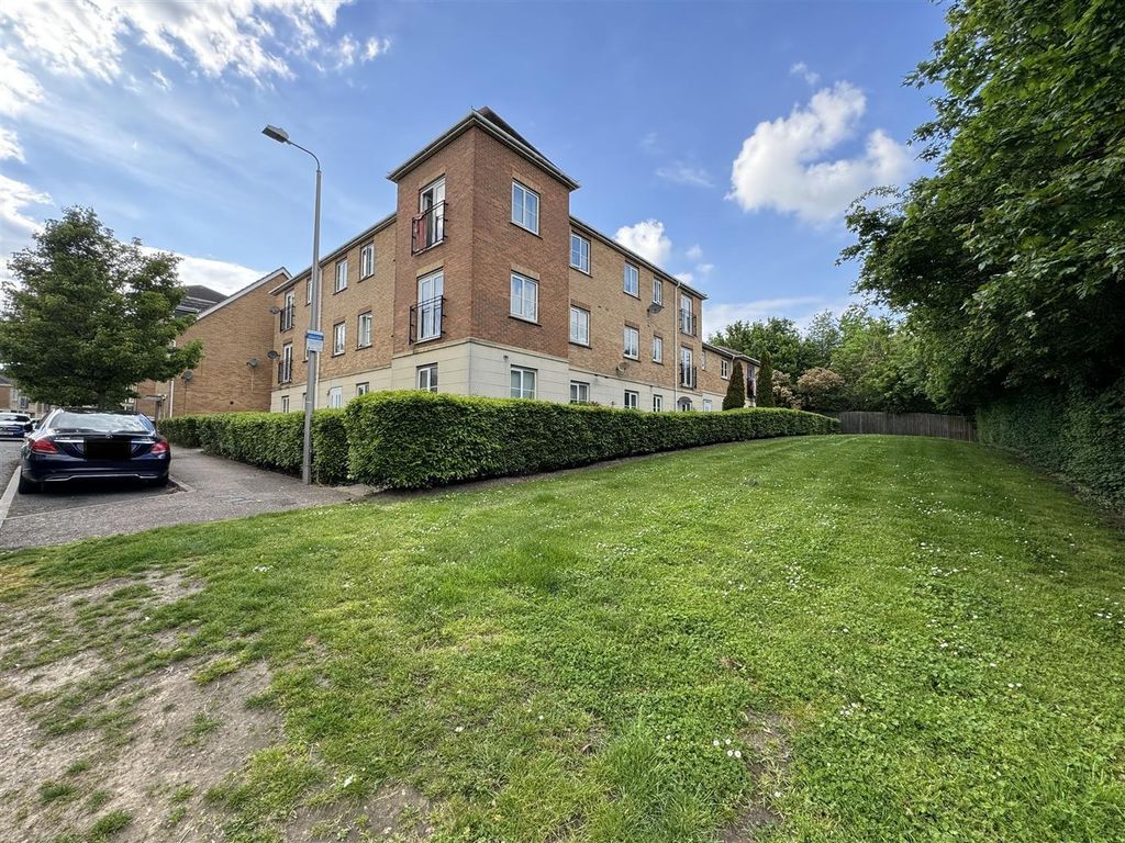Property photo 1 of 24