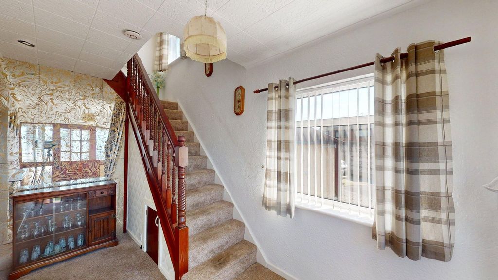 Property photo 2 of 20 Hallway