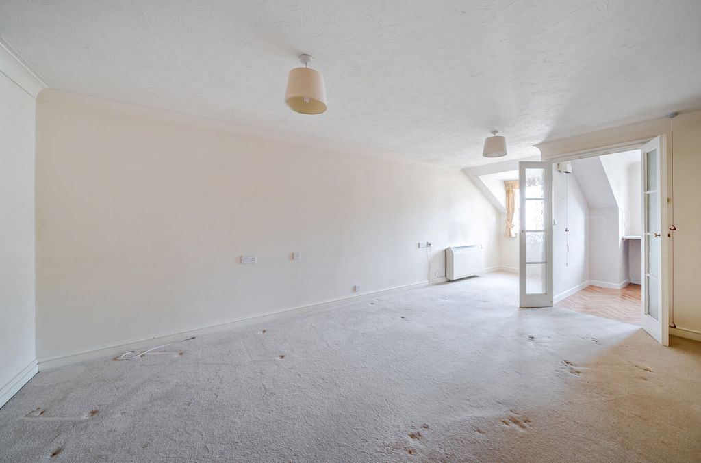 Property photo 2 of 10 20-6A71B904Dee26-...