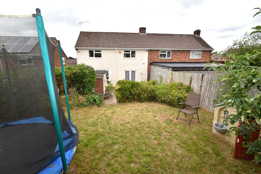 Property photo 2 of 12 Seddons Tiverton