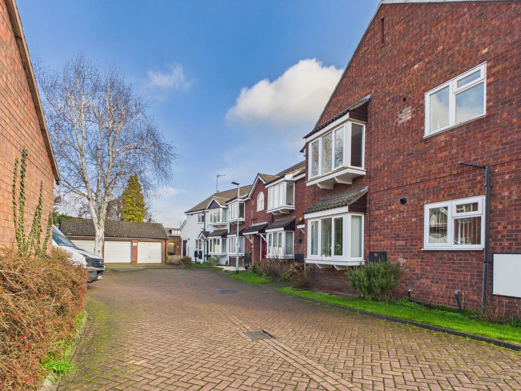 Property photo 2 of 12 4765806