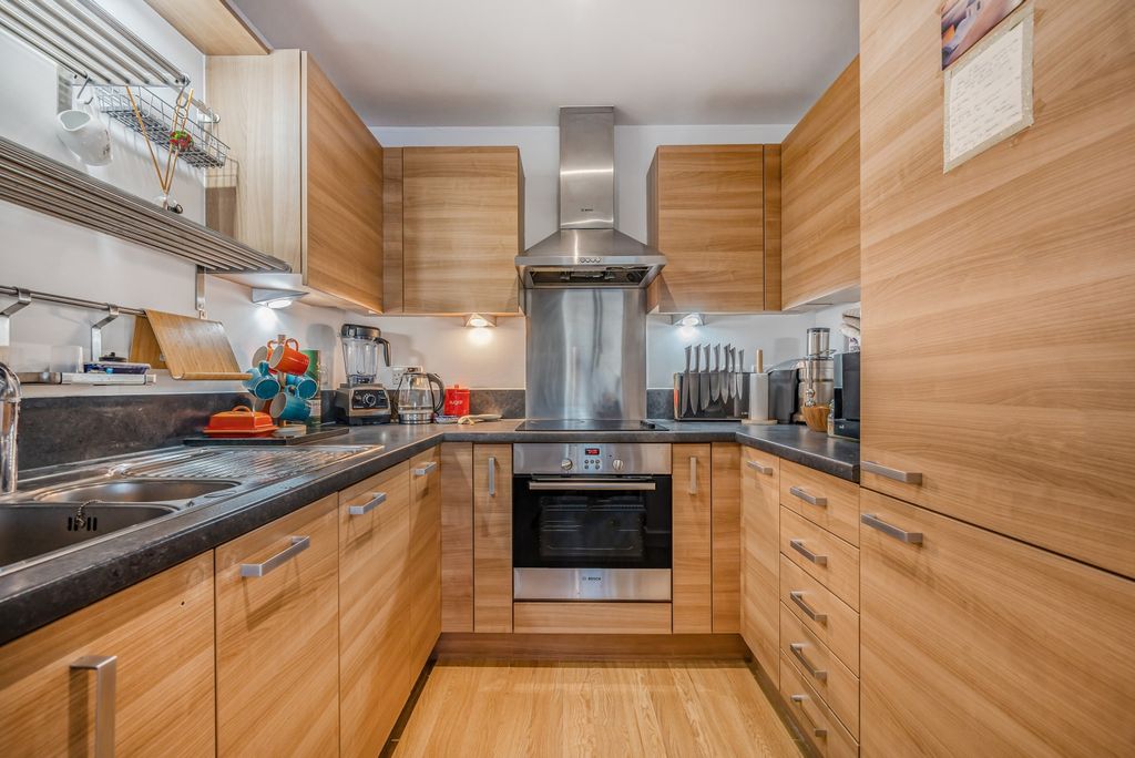 Property photo 2 of 22 Kitchen