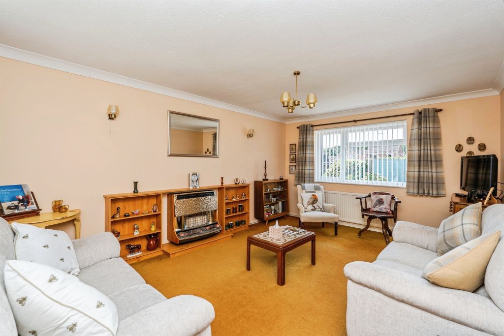 Property photo 3 of 17