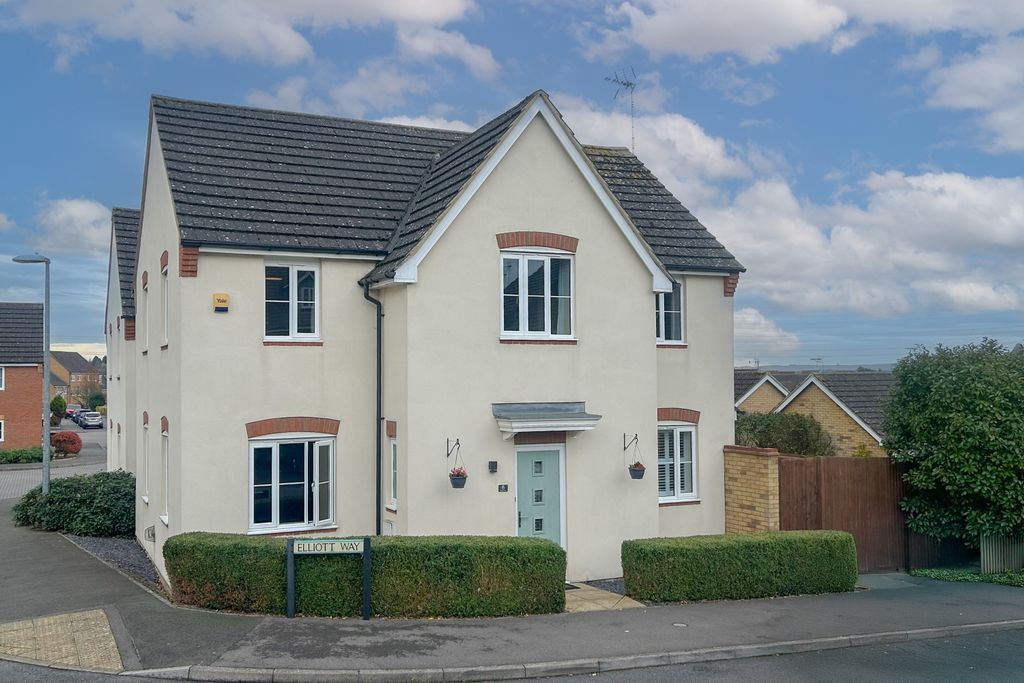 Property photo 1 of 17 Front Of House