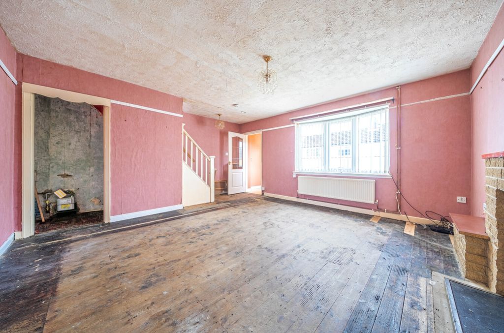 Property photo 3 of 15 1409123-7-69833347718d3