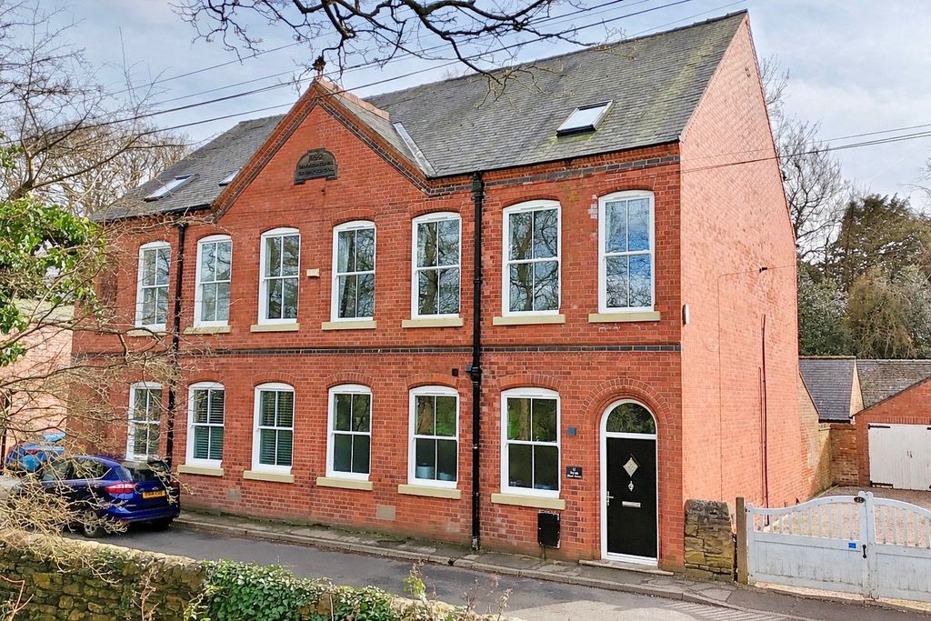 Property photo 1 of 30