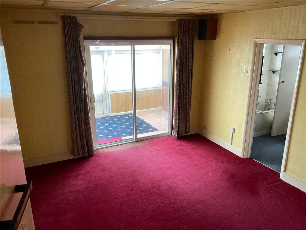 Property photo 2 of 10 Lounge