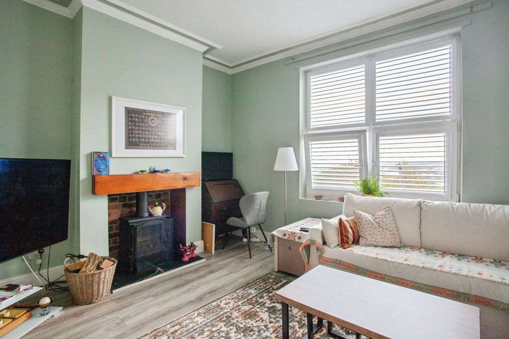 Property photo 2 of 22 Pbox-Img.Jpg