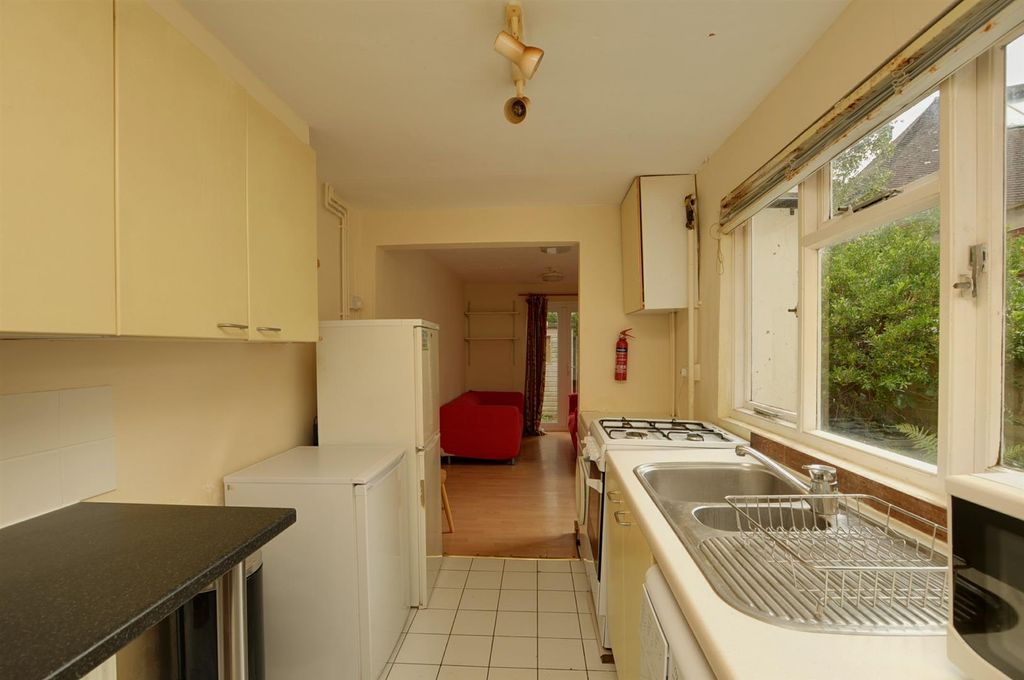 Property photo 3 of 7