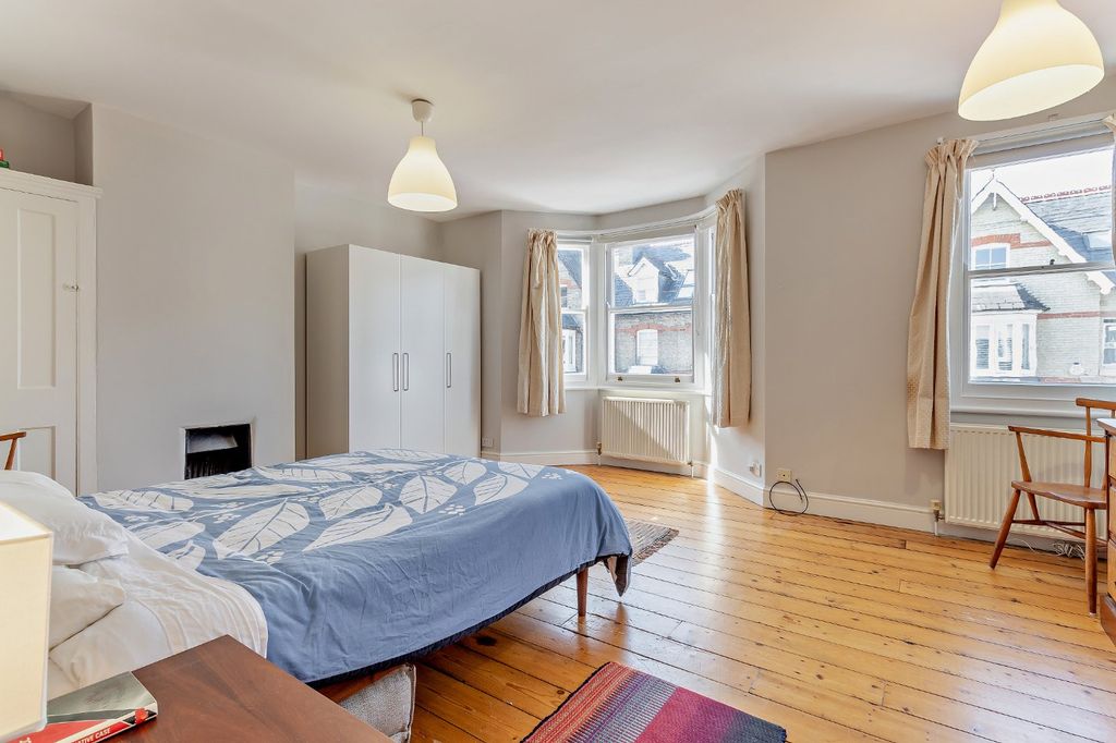 Property photo 2 of 14 Picture No. 17