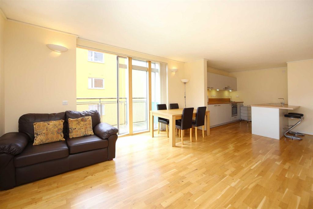 Property photo 3 of 7