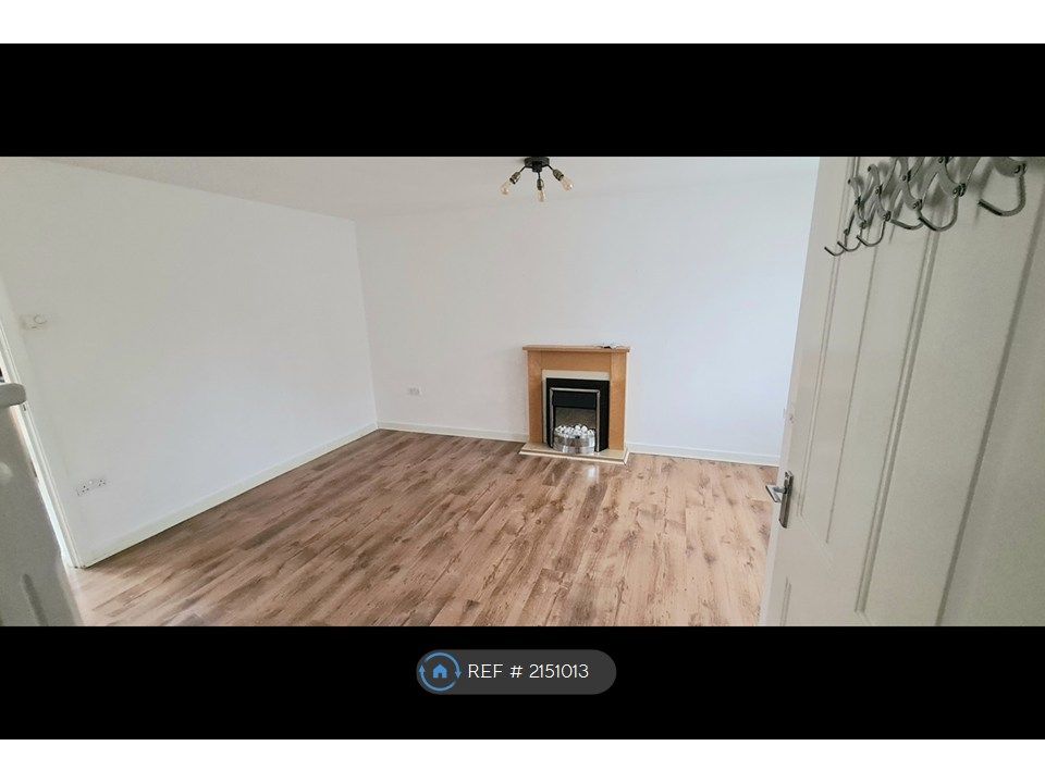 Property photo 2 of 17 Lounge